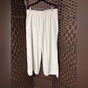 Lululemon Women's Swift Mid-Rise Wide-Leg Pant Bone Activewear Size 12